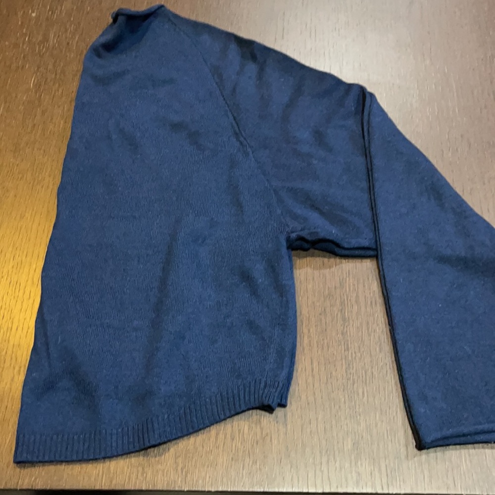 Sweater - Picture 6 of 7